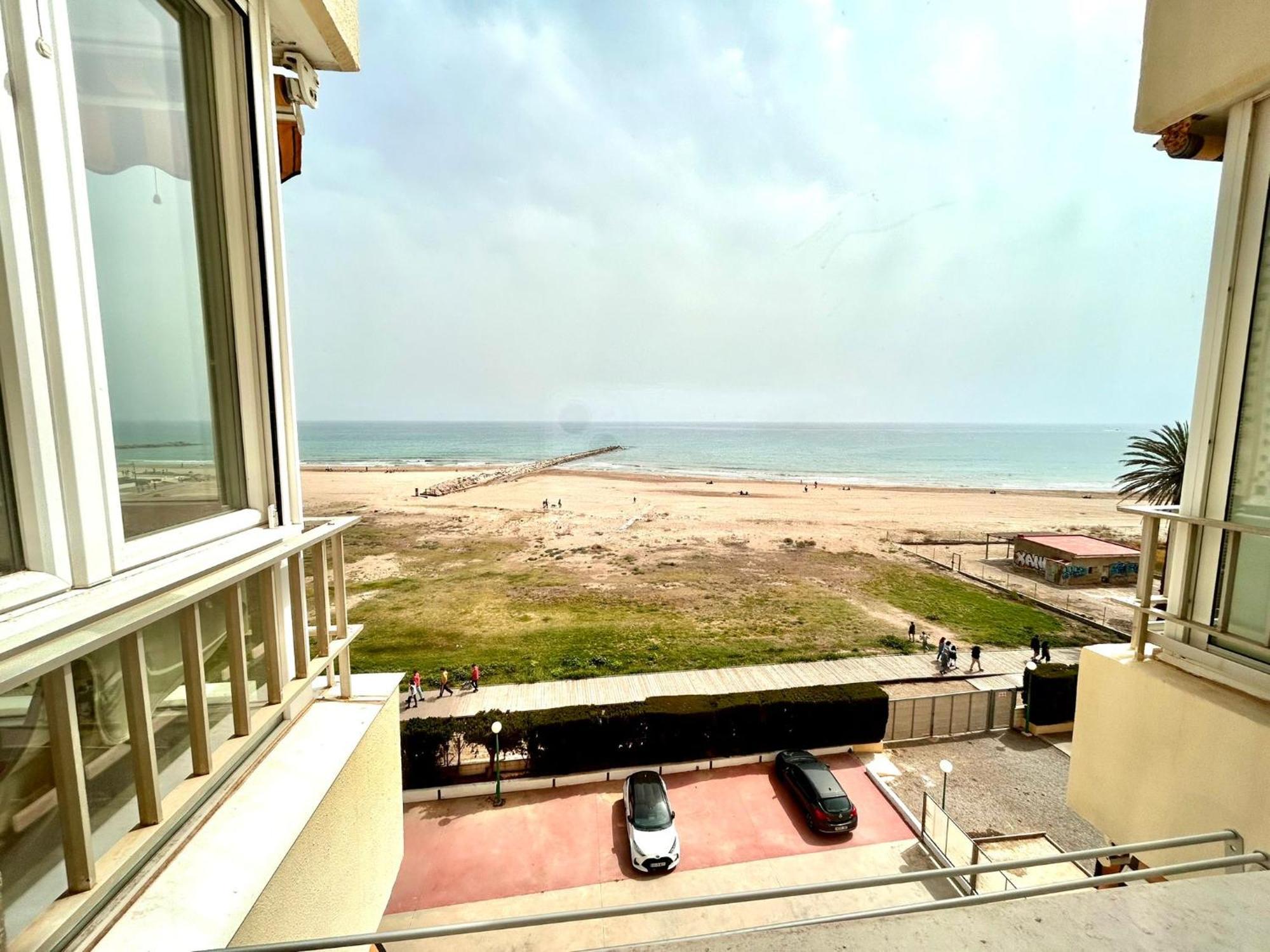 Апартаменты Piso En El Puig: Frente Al Mar Экстерьер фото